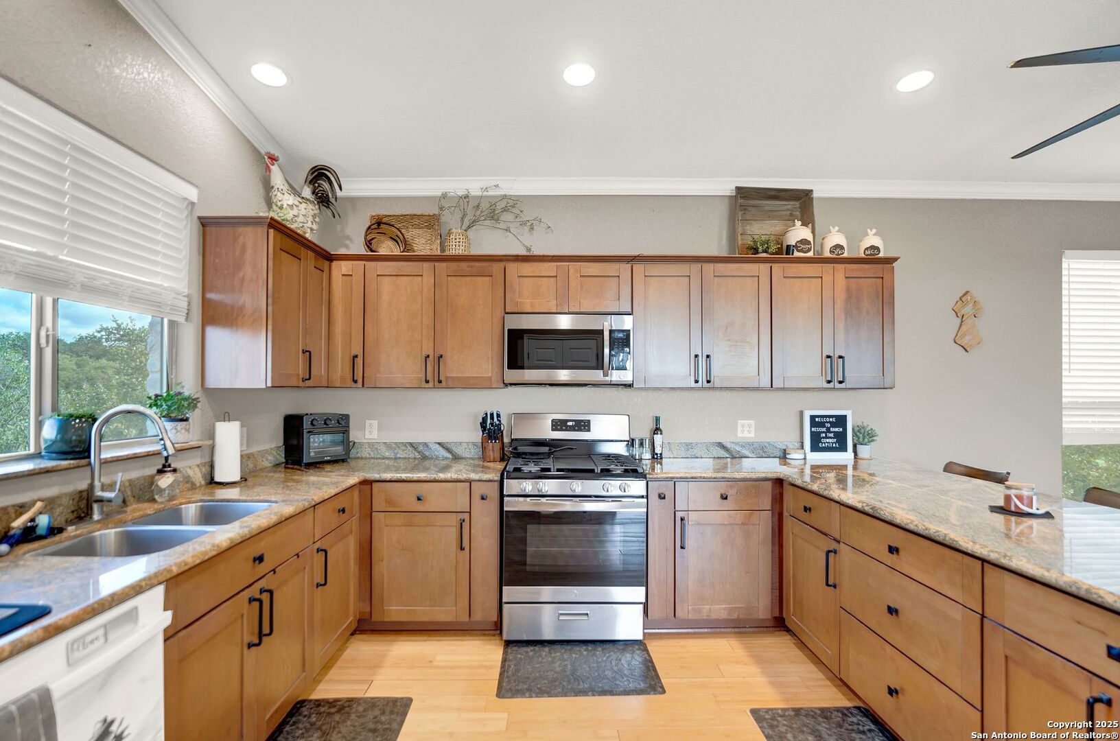 518 Park Bandera TX 78003