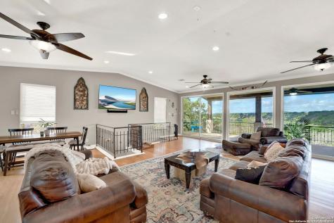 518 Park Bandera TX 78003