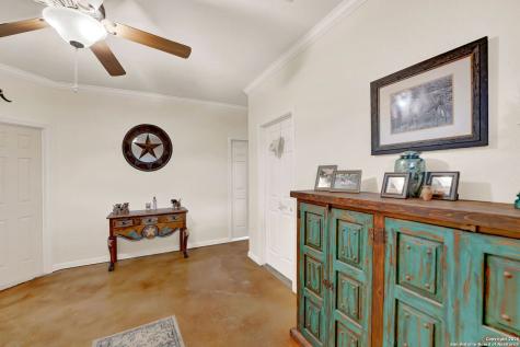 518 Park Bandera TX 78003