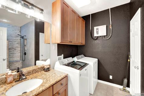 518 Park Bandera TX 78003
