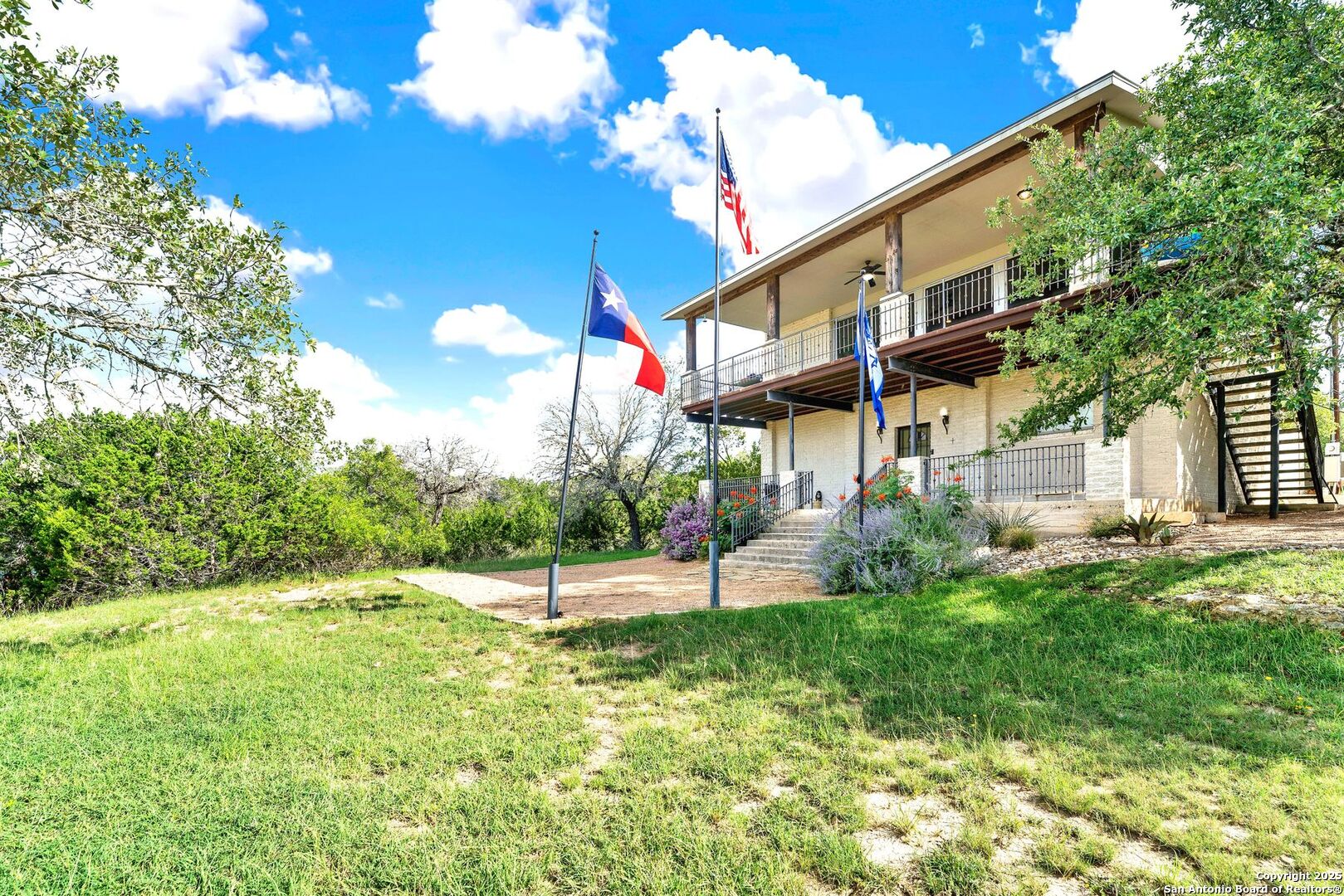 518 Park Bandera TX 78003
