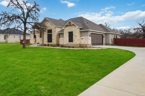 104 Hondo Ridge La Vernia TX 78121