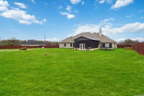 104 Hondo Ridge La Vernia TX 78121