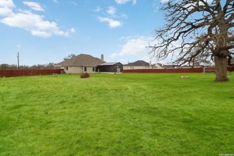 104 Hondo Ridge La Vernia TX 78121
