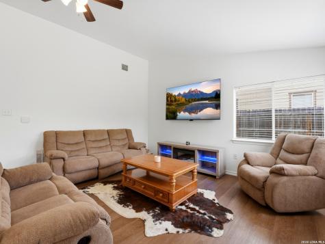 6104 Cloudy Ridge San Antonio TX 78247