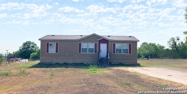205 S County Road 5604 Castroville TX 78009