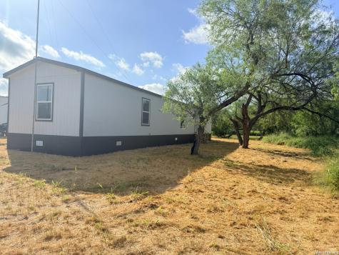 9860 County Road 623 Skidmore TX 78389