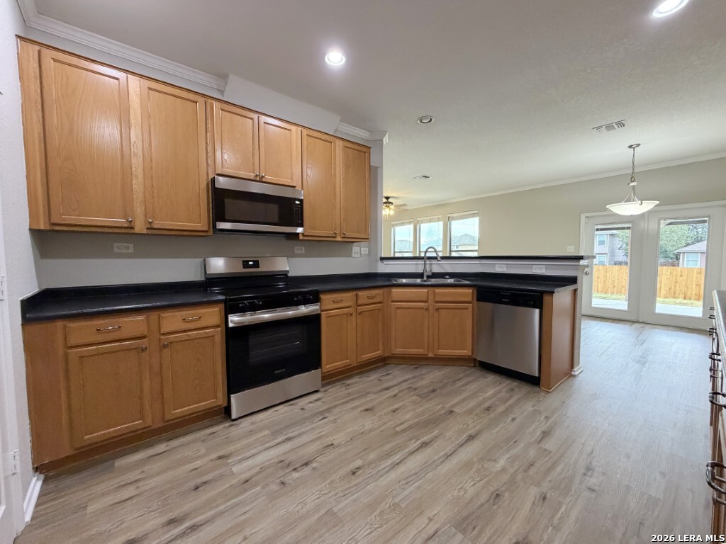 6523 San Miguel Way Converse TX 78109
