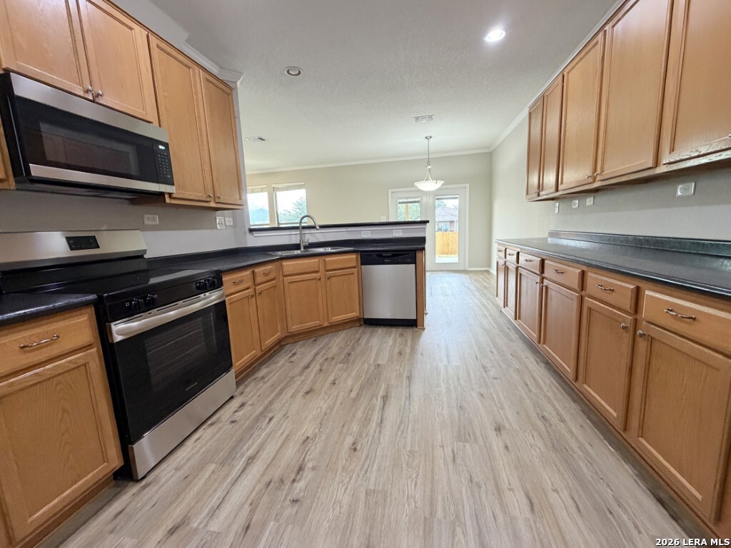 6523 San Miguel Way Converse TX 78109