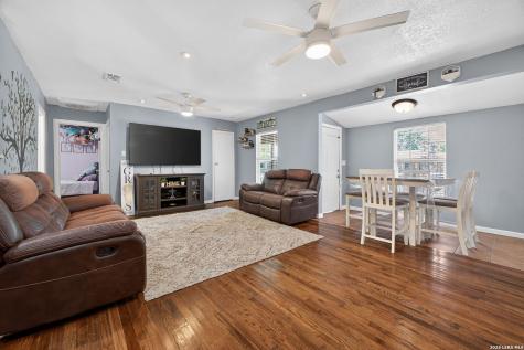 327 Ranmar San Antonio TX 78214