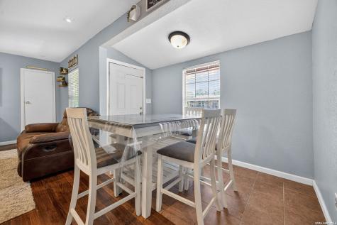 327 Ranmar San Antonio TX 78214