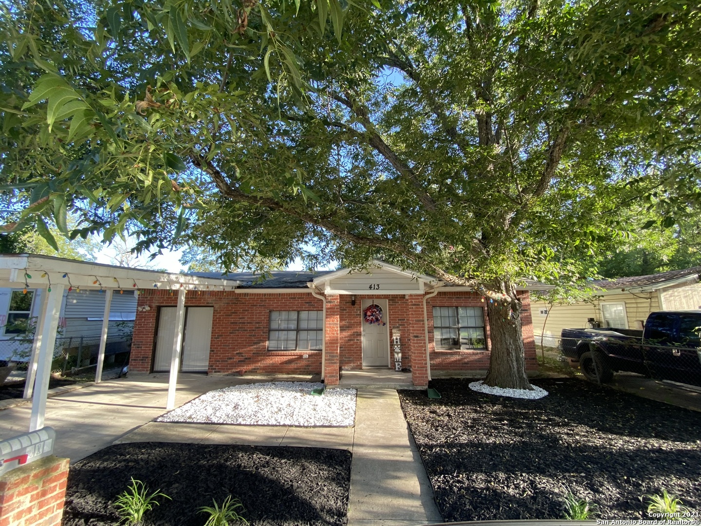 413 Mesquite Street Seguin TX 78155
