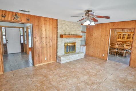 1204 Lakeside Drive W Canyon Lake TX 78133