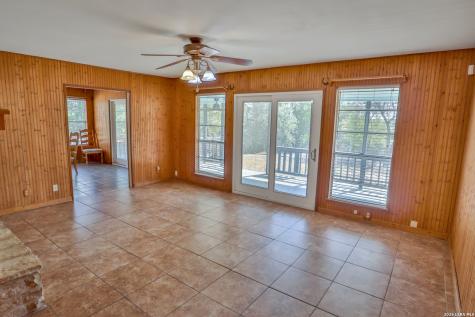 1204 Lakeside Drive W Canyon Lake TX 78133