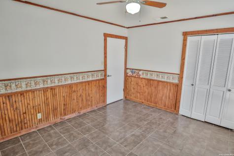 1204 Lakeside Drive W Canyon Lake TX 78133