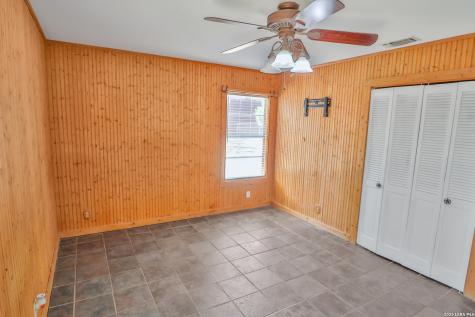 1204 Lakeside Drive W Canyon Lake TX 78133
