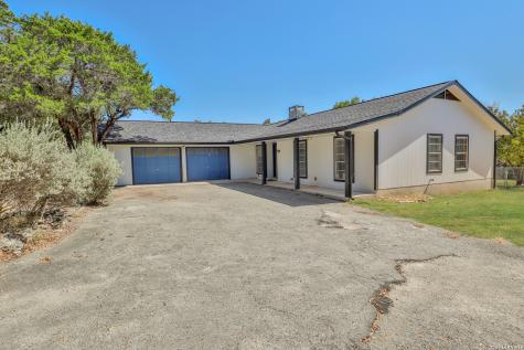 1204 Lakeside Drive W Canyon Lake TX 78133