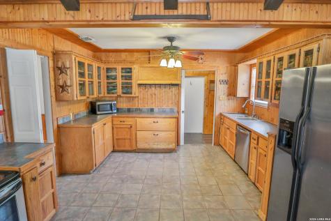 1204 Lakeside Drive W Canyon Lake TX 78133