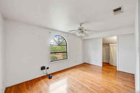 106 Hickory Circle Floresville TX 78114