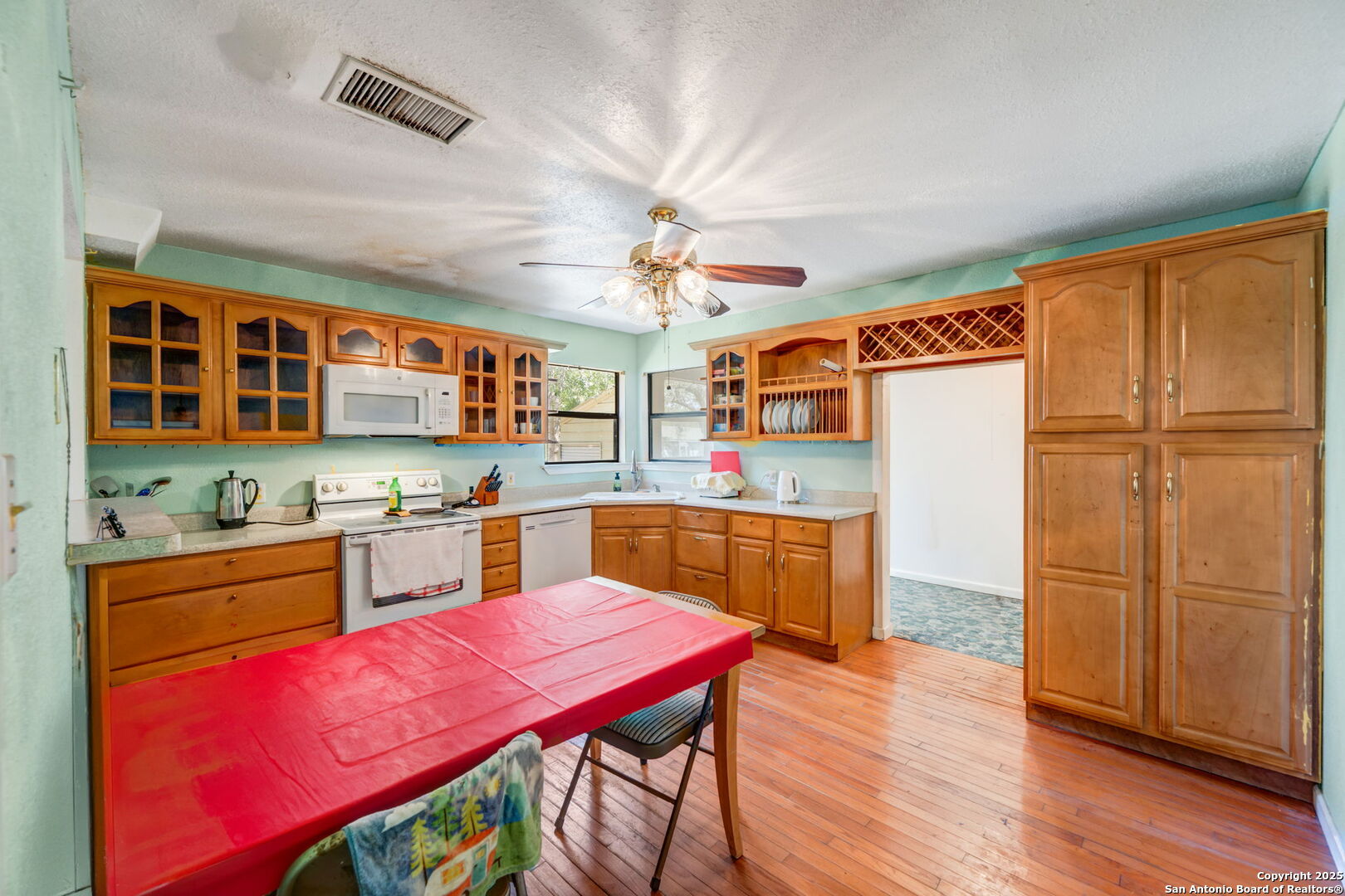 106 Hickory Circle Floresville TX 78114