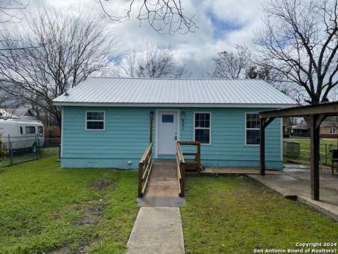 501 Elley Street Seguin TX 78155