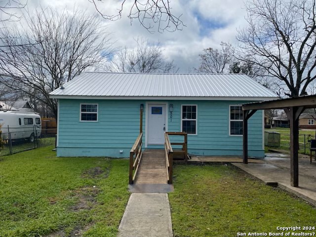 501 Elley Street Seguin TX 78155