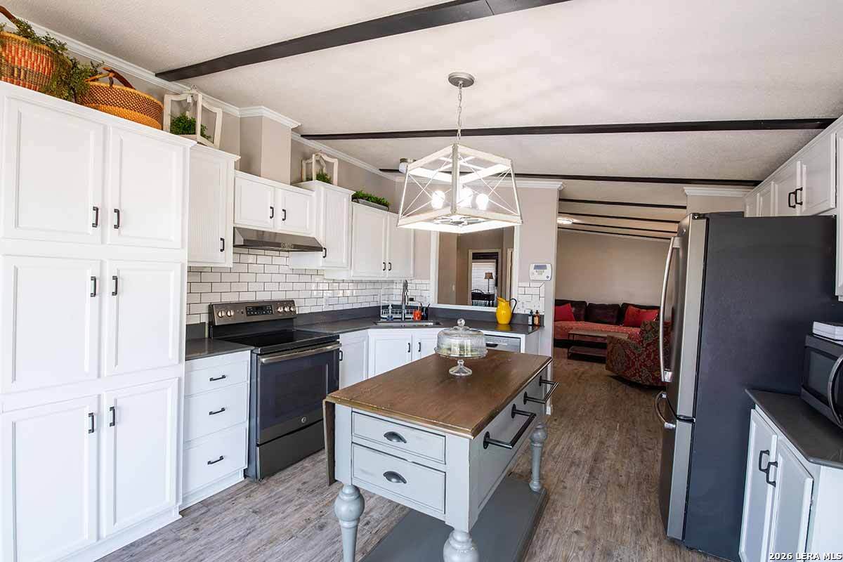 4005 County Road 307 La Vernia TX 78121