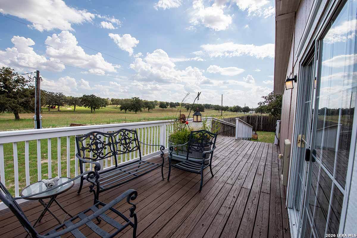 4005 County Road 307 La Vernia TX 78121