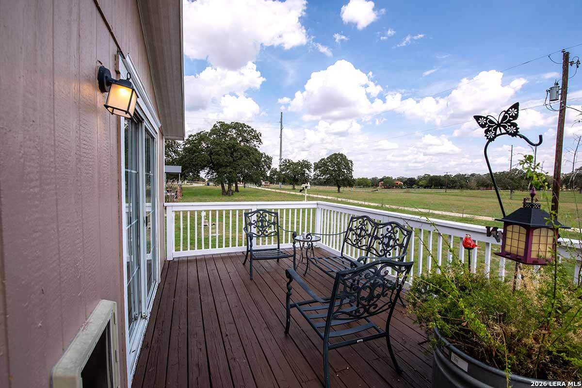 4005 County Road 307 La Vernia TX 78121