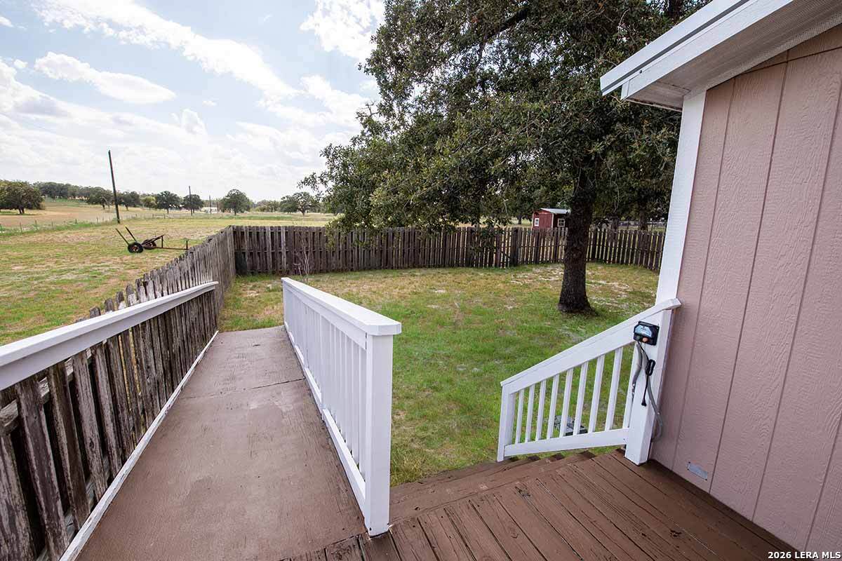 4005 County Road 307 La Vernia TX 78121