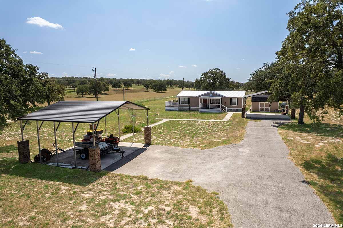 4005 County Road 307 La Vernia TX 78121