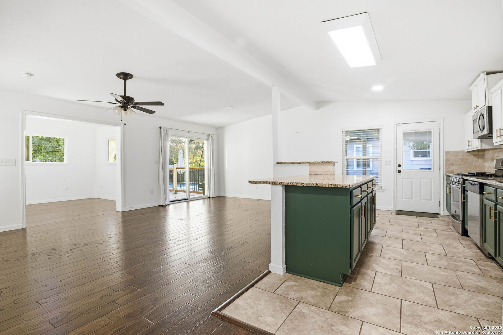 2822 Knight Robin San Antonio TX 78209