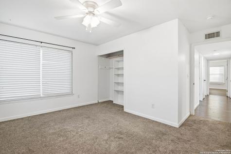 2822 Knight Robin San Antonio TX 78209