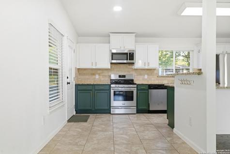 2822 Knight Robin San Antonio TX 78209