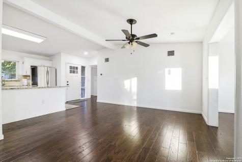 2822 Knight Robin San Antonio TX 78209