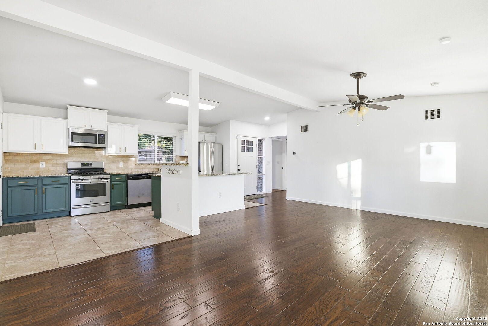 2822 Knight Robin San Antonio TX 78209