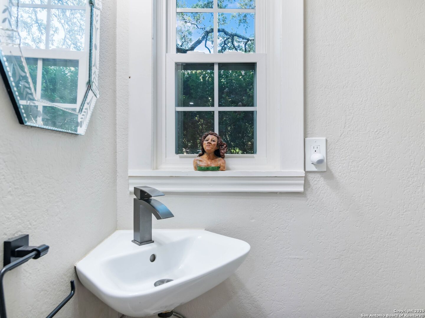 131 Bess Street Boerne TX 78006