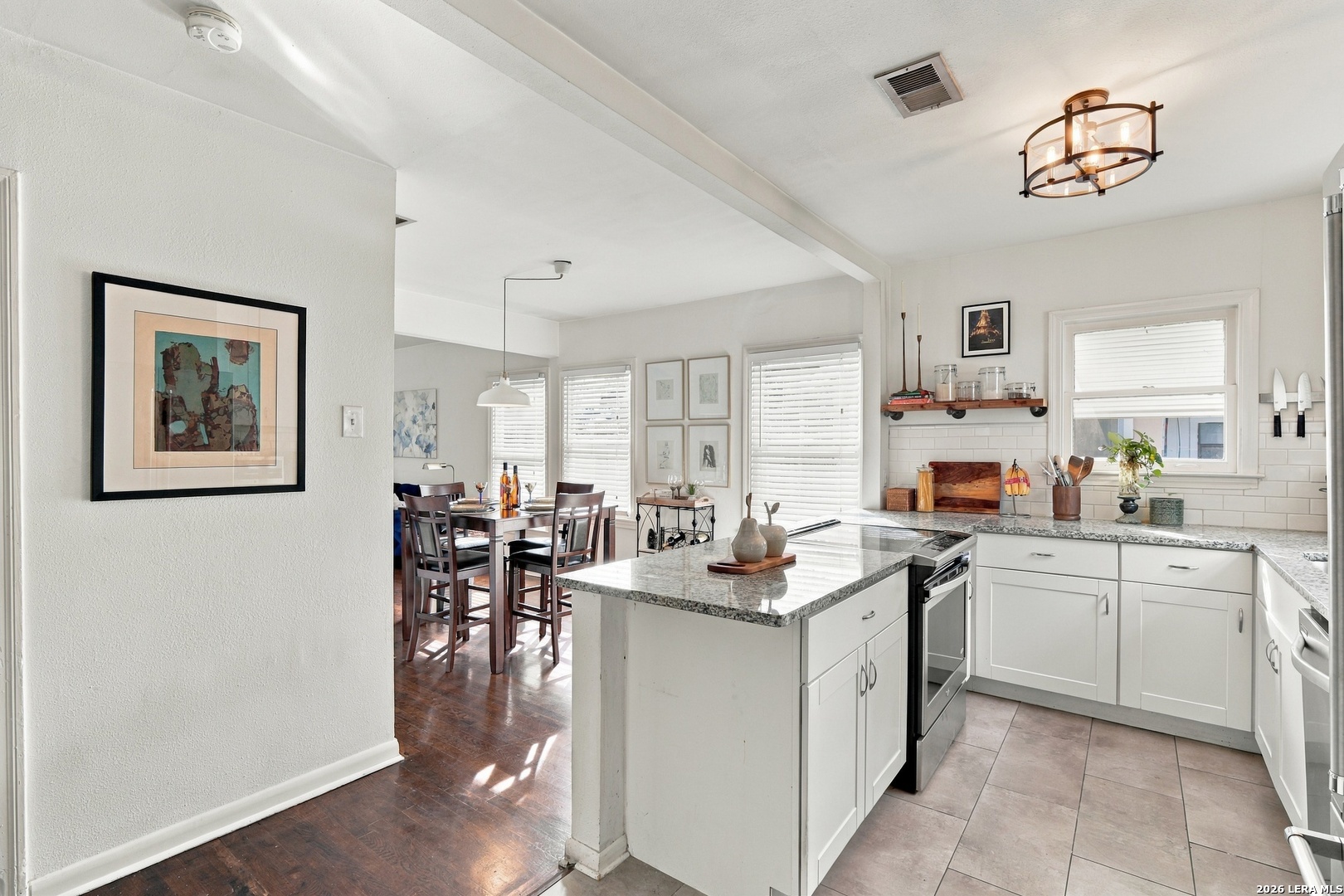 515 W Norwood Court San Antonio TX 78212