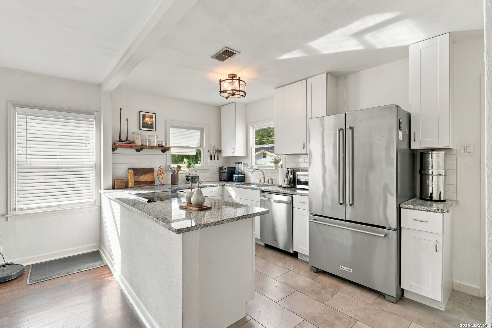 515 W Norwood Court San Antonio TX 78212