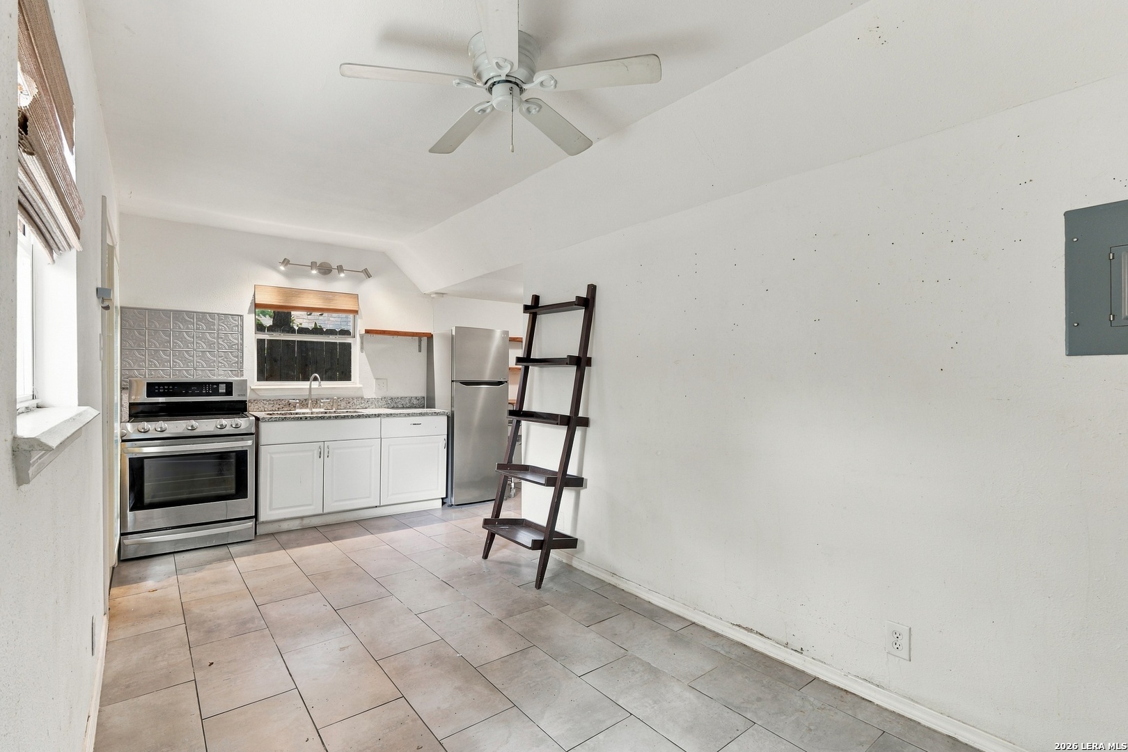 515 W Norwood Court San Antonio TX 78212