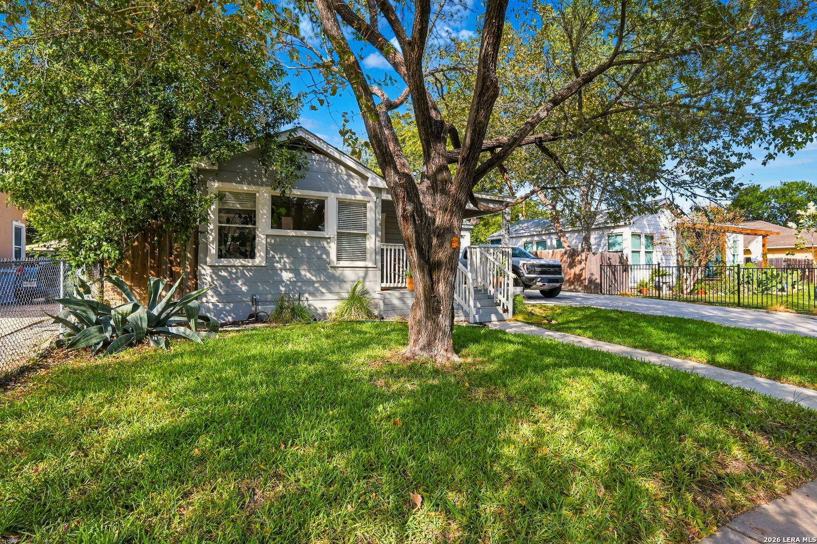 515 W Norwood Court San Antonio TX 78212