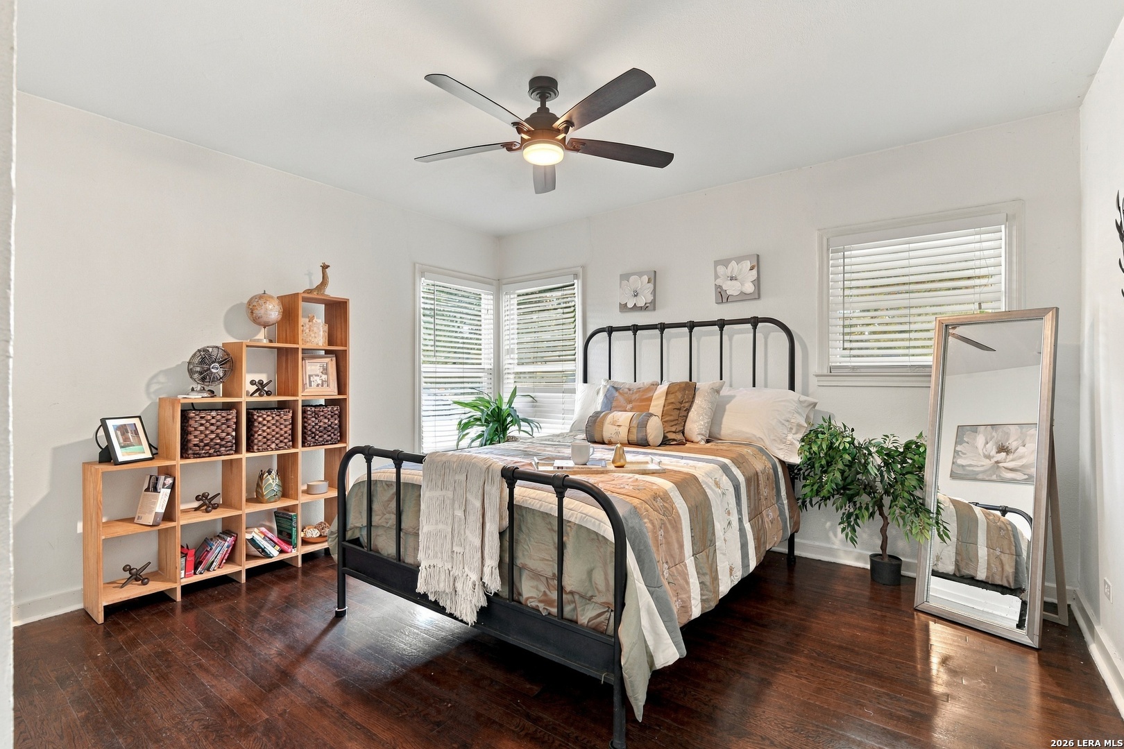 515 W Norwood Court San Antonio TX 78212