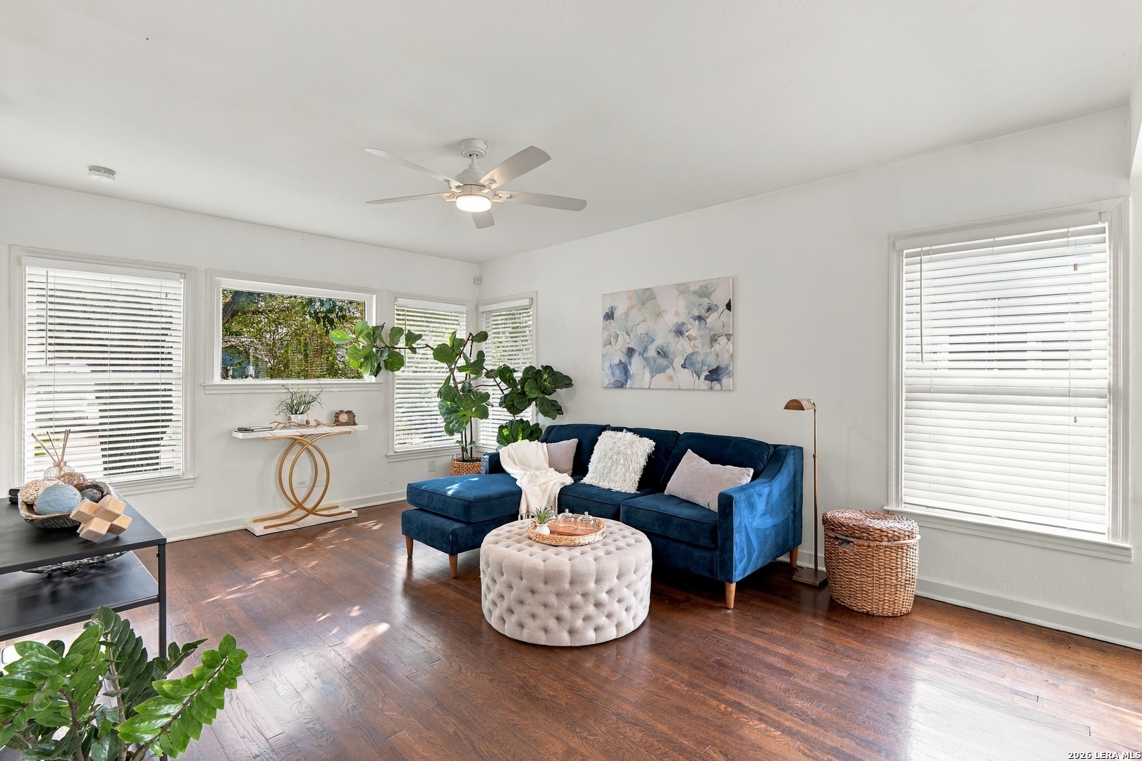 515 W Norwood Court San Antonio TX 78212