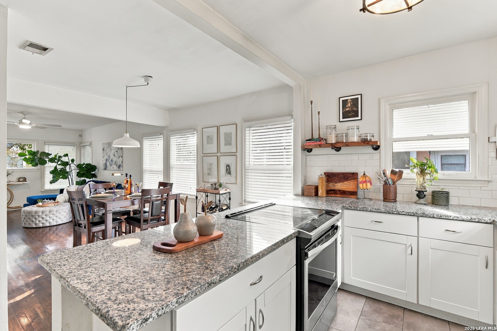 515 W Norwood Court San Antonio TX 78212