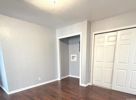1214 W Winnipeg San Antonio TX 78225