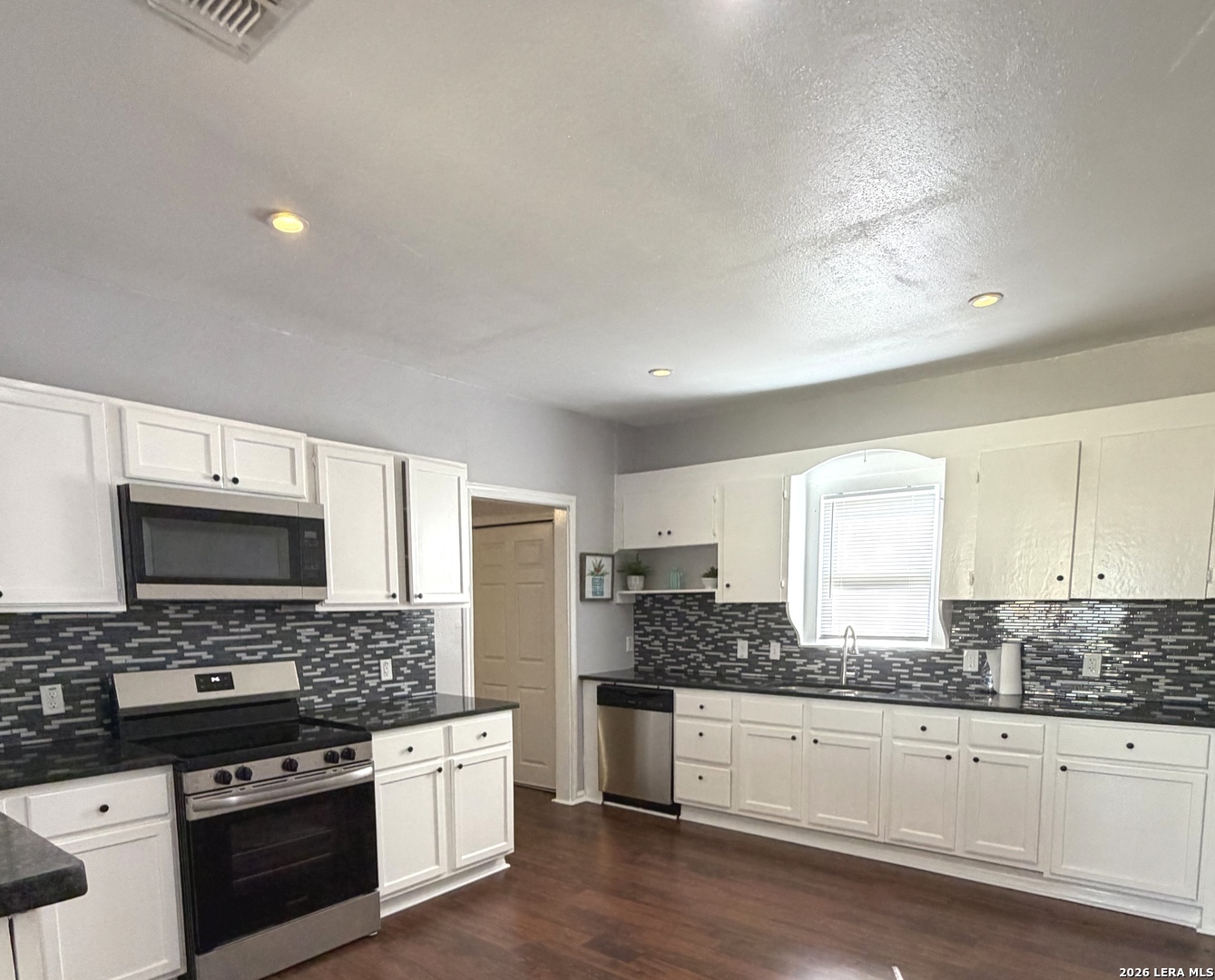 1214 W Winnipeg San Antonio TX 78225
