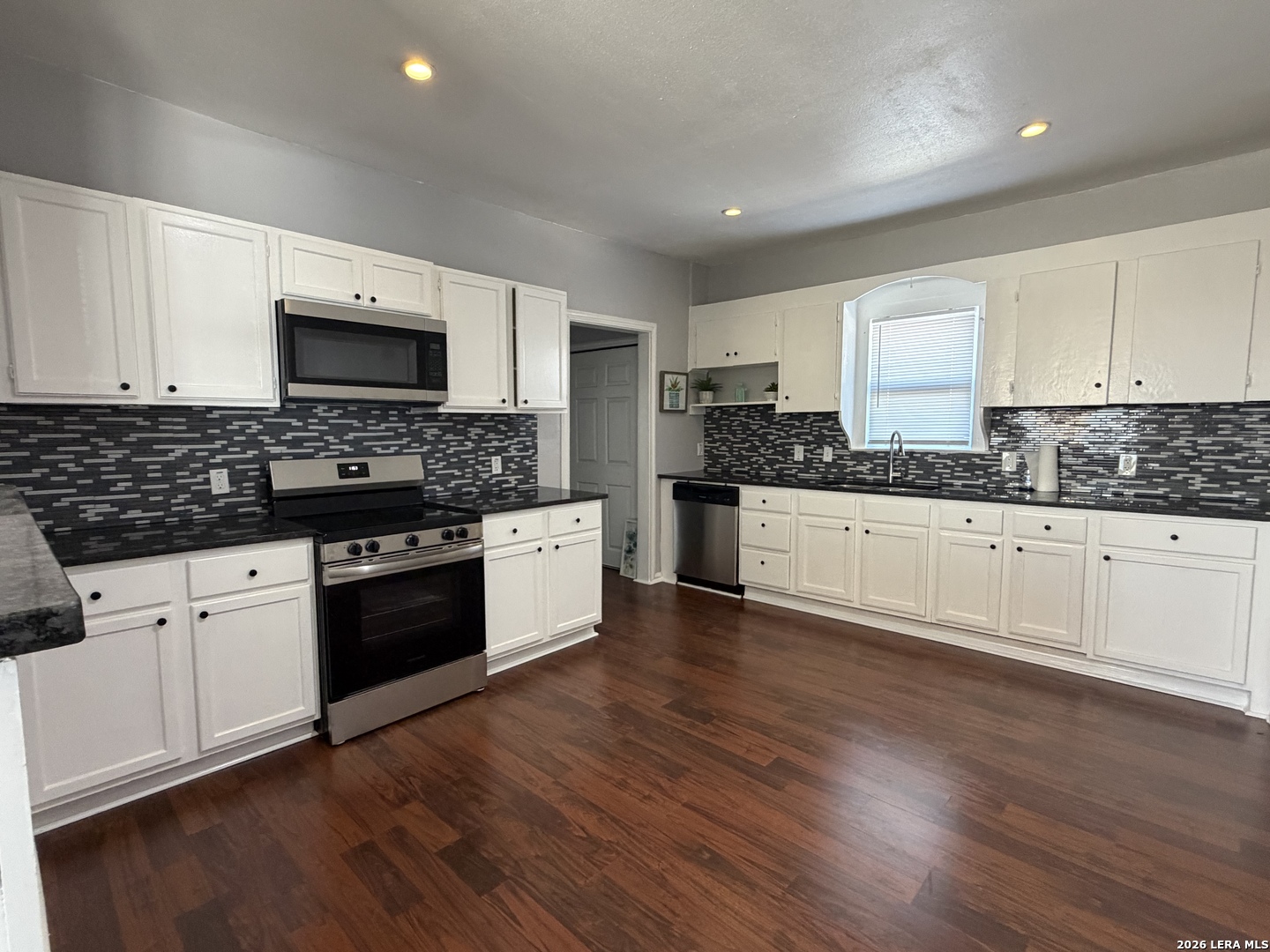 1214 W Winnipeg San Antonio TX 78225