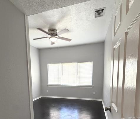 1214 W Winnipeg San Antonio TX 78225