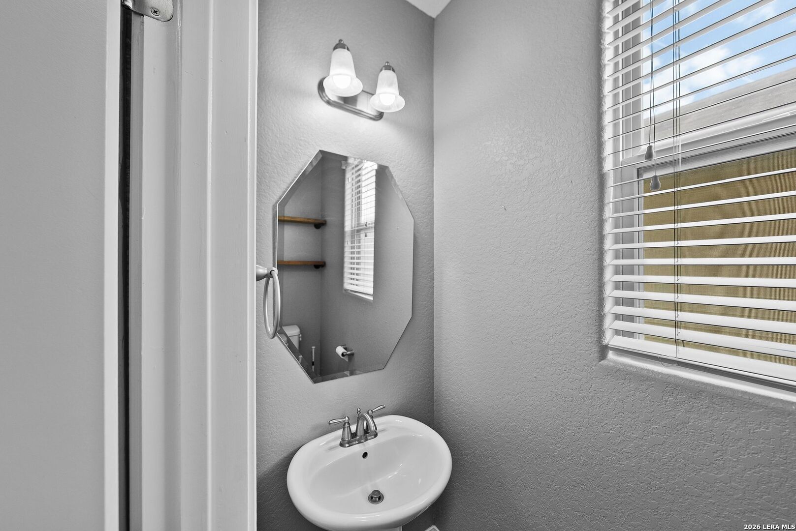 2522 Middleground San Antonio TX 78245