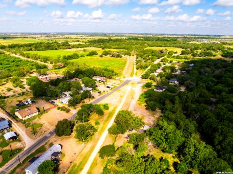 710 Goliad Road Floresville TX 78114